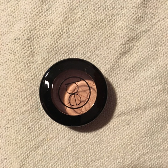 NWOT BeautiControl mineral eye shadow Silk .04oz - Picture 2 of 2
